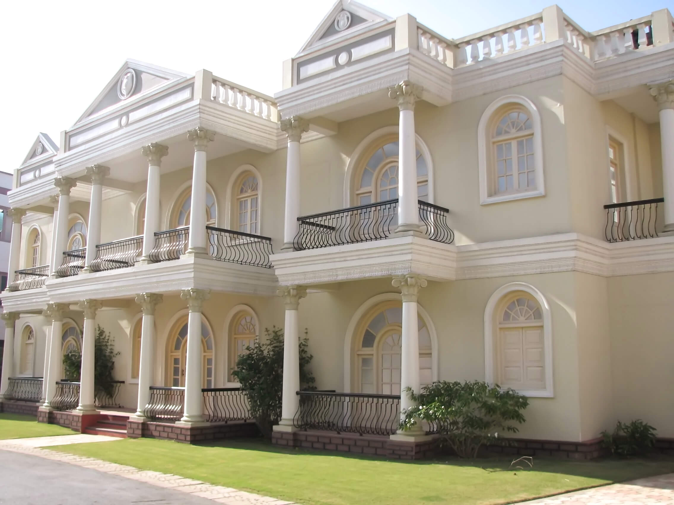 stockvault-grand-villa106426